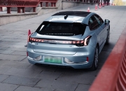 极氪001改款如新车，要将内卷进行到底？