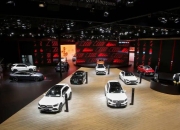 梅赛德斯-奔驰推迟电气化目标，加强内燃机产品阵容