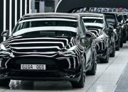 马斯克不骗美国人，汽车行业裁员加剧