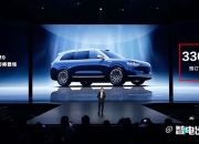 问界M9两小时大定破1万，线下门店挤爆了，有钱人真的这么多了？