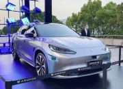 定位纯电中型车 极狐阿尔法S5正式发布