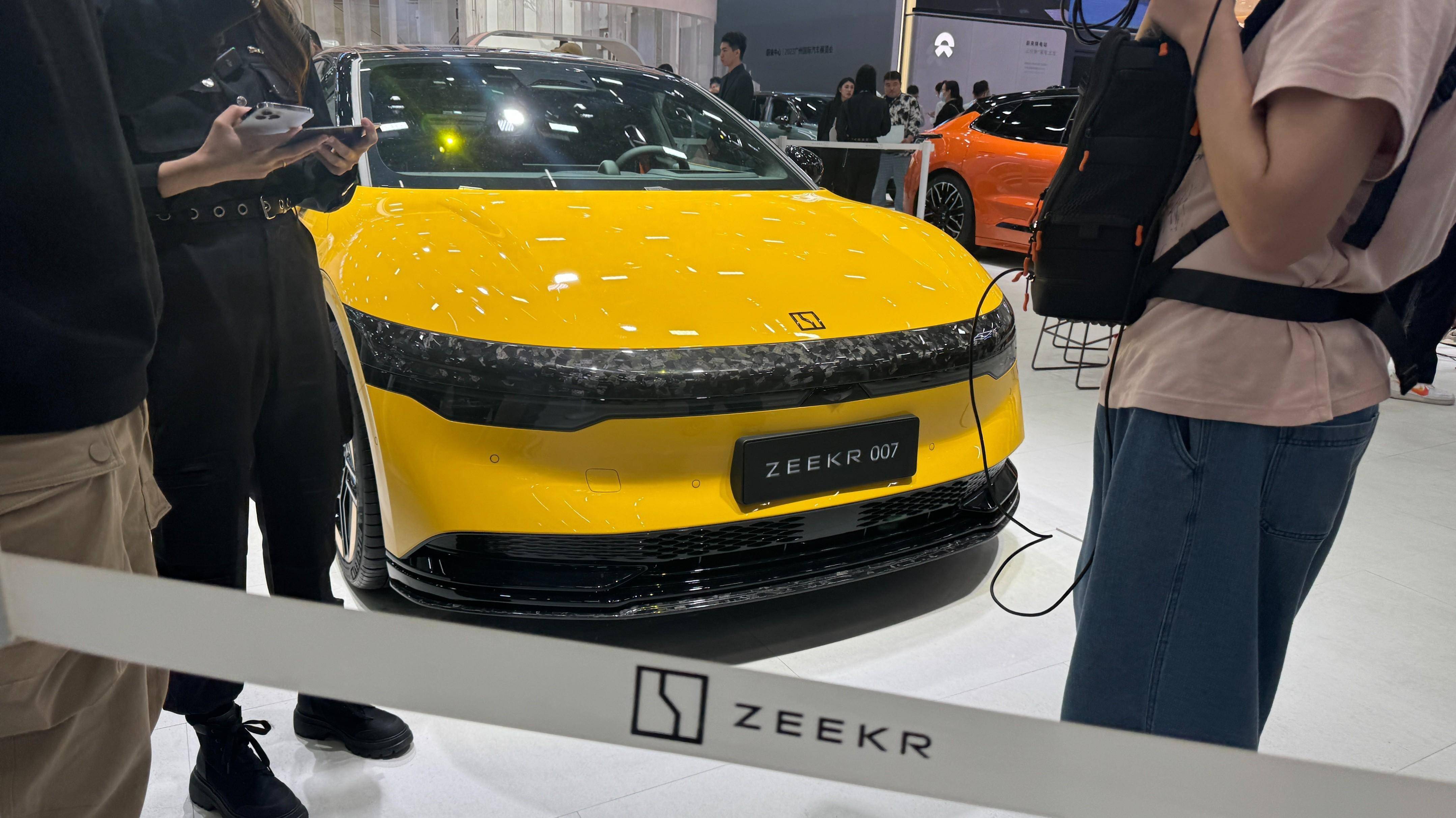 全新极氪001车型大定突破20000台